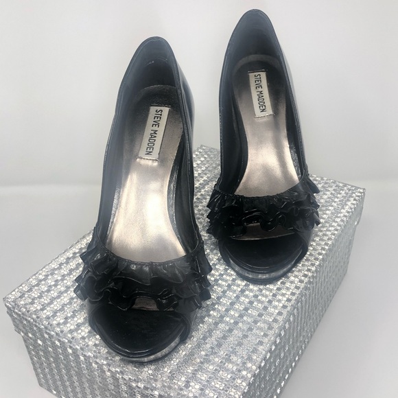 Steve Madden Peep Toe Ruffle Wedge - Picture 3 of 5